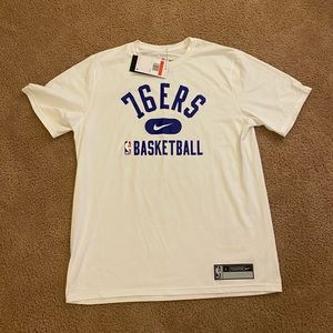 NWT 76ers Nike T-Shirt